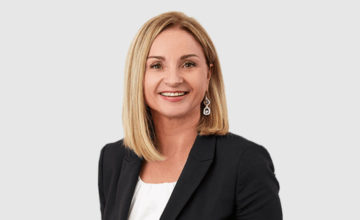 Frau Christine Gül, Head of HR der Gebäudereinigung Schmid. Saubere Arbeit. Klare Lösung GmbH